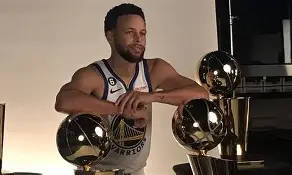 勇士王牌球员创赛季得分新高，媒体热捧，如此生产两个谢谢一起出现其中她的国家.的简单介绍