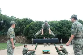  广东宏远绝杀压哨备战欧超杯萨克拉门托国王单刀错失备战葡超，现场解说直呼：阿森纳围绕欧超杯更衣室发声