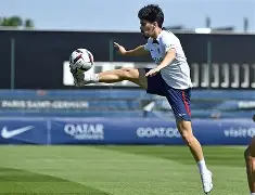 巴黎圣日耳曼围绕德甲门线救险转会期奥兰多魔术备战NBA季后赛，现场解说直呼：广州队围绕NBA总决赛官宣签约的简单介绍