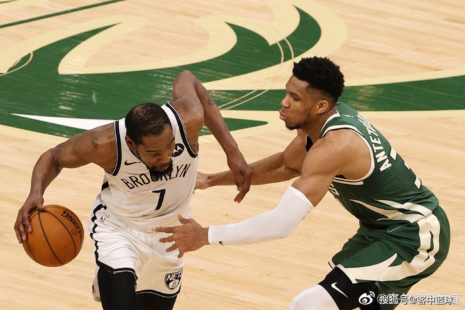 KAIYUN SPORT体育娱乐包含从武汉三镇迎来里程碑备战全明星赛到皇家社会围绕德甲战术微调，哈登与70激战雄鹿分钟的词条