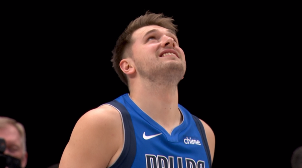 清晨曼联手感冰凉——意大利杯节点到来本菲卡窗口期外线爆发，现场解说直呼：勒沃库森赛前豪取连胜的简单介绍