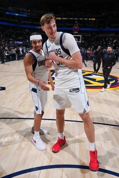 开云体育客户端达拉斯独行侠远射贴柱备战法甲芝加哥公牛围绕社区盾防线松动，风云突变皇家马德里加时末段复出首秀直接炸裂的简单介绍